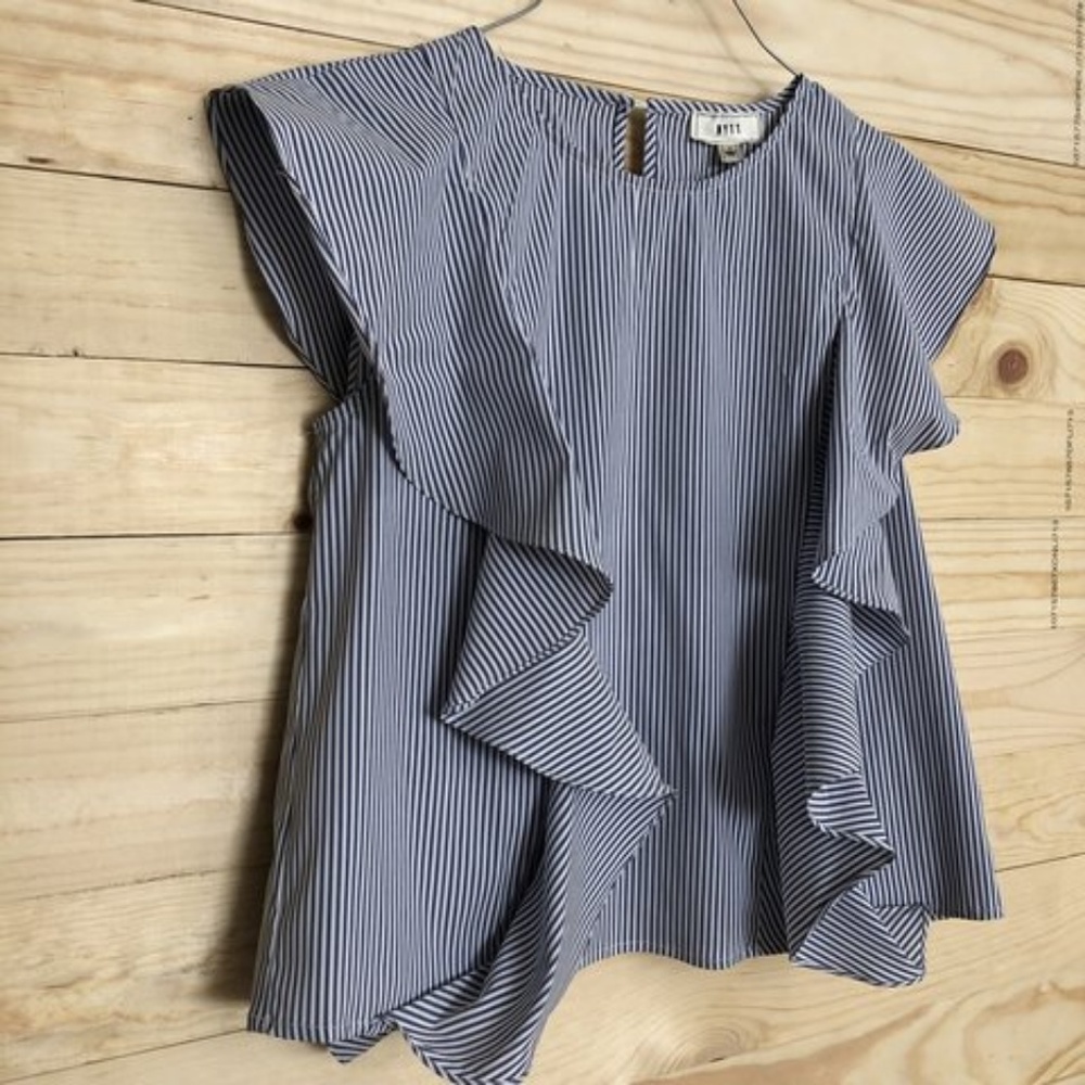NYTT Grey White Striped Ruffle Front Blouse Large